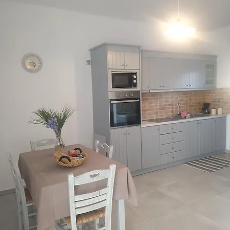 Sifnaiou 2 Holiday home Parasporos