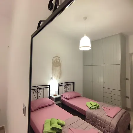 Sifnaiou 2 Holiday home Parasporos
